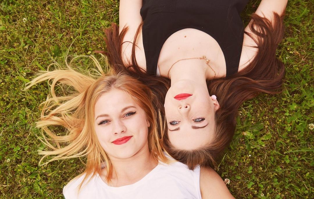 10 Reasons Your Best Friend Makes More Money Than You